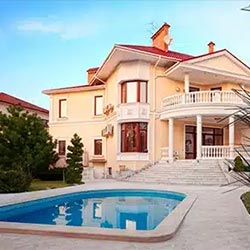 LUXURY-VILLA-HIRE-SUPPORT